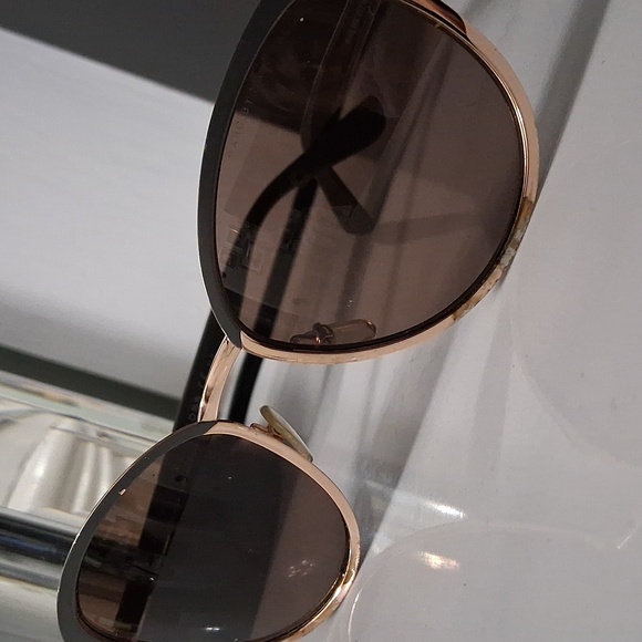 Marc By Marc Jacobs - Picture 4 of 11